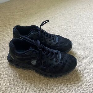 K Swiss all black sneakers (service jobs)
